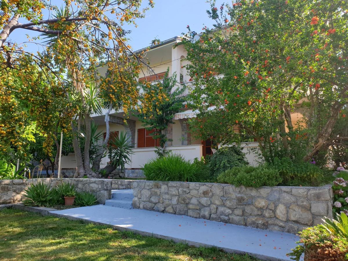 Apartments Davorka Banjol Екстериор снимка