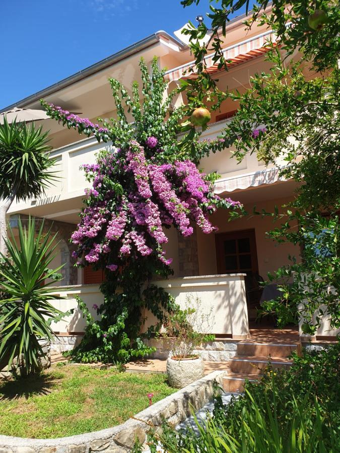 Apartments Davorka Banjol Екстериор снимка