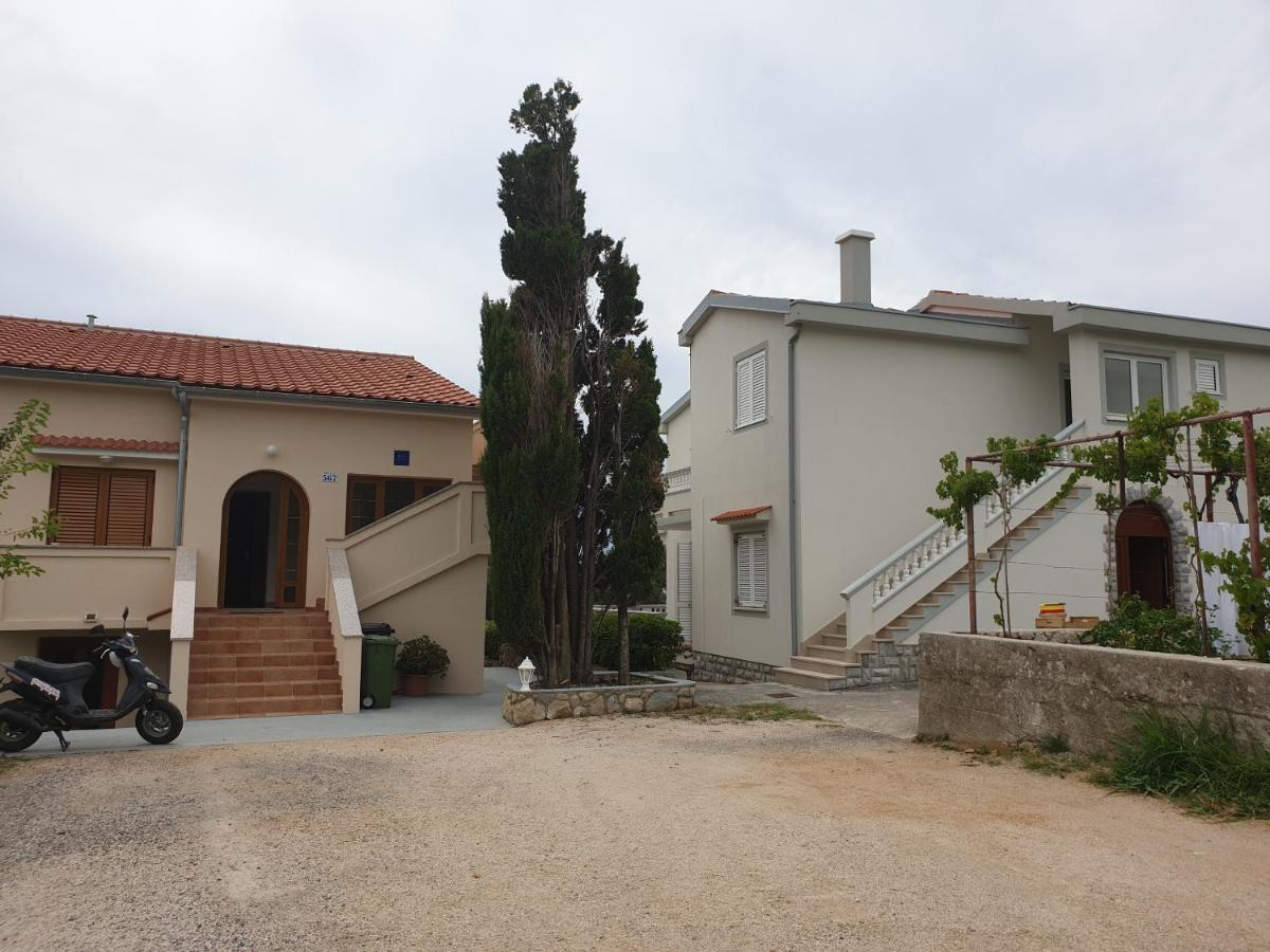 Apartments Davorka Banjol Екстериор снимка