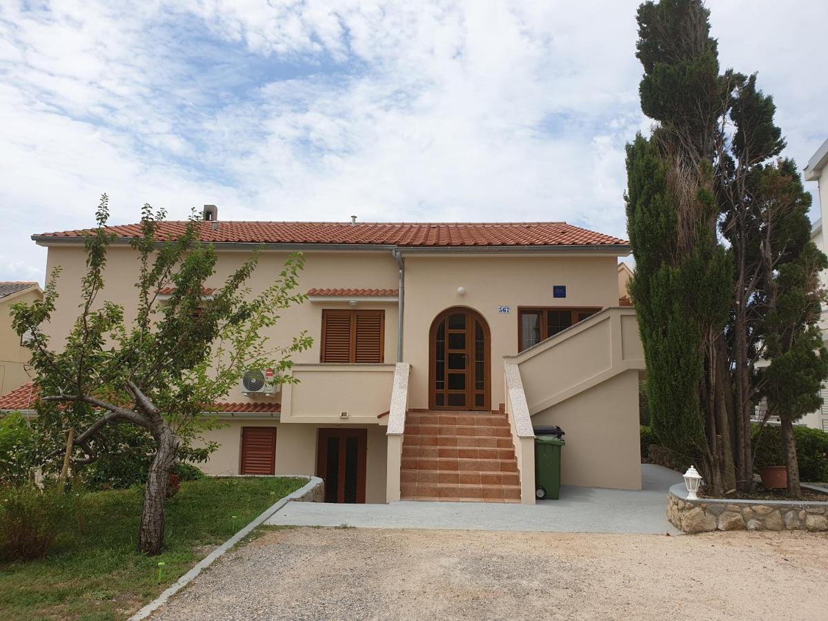 Apartments Davorka Banjol Екстериор снимка